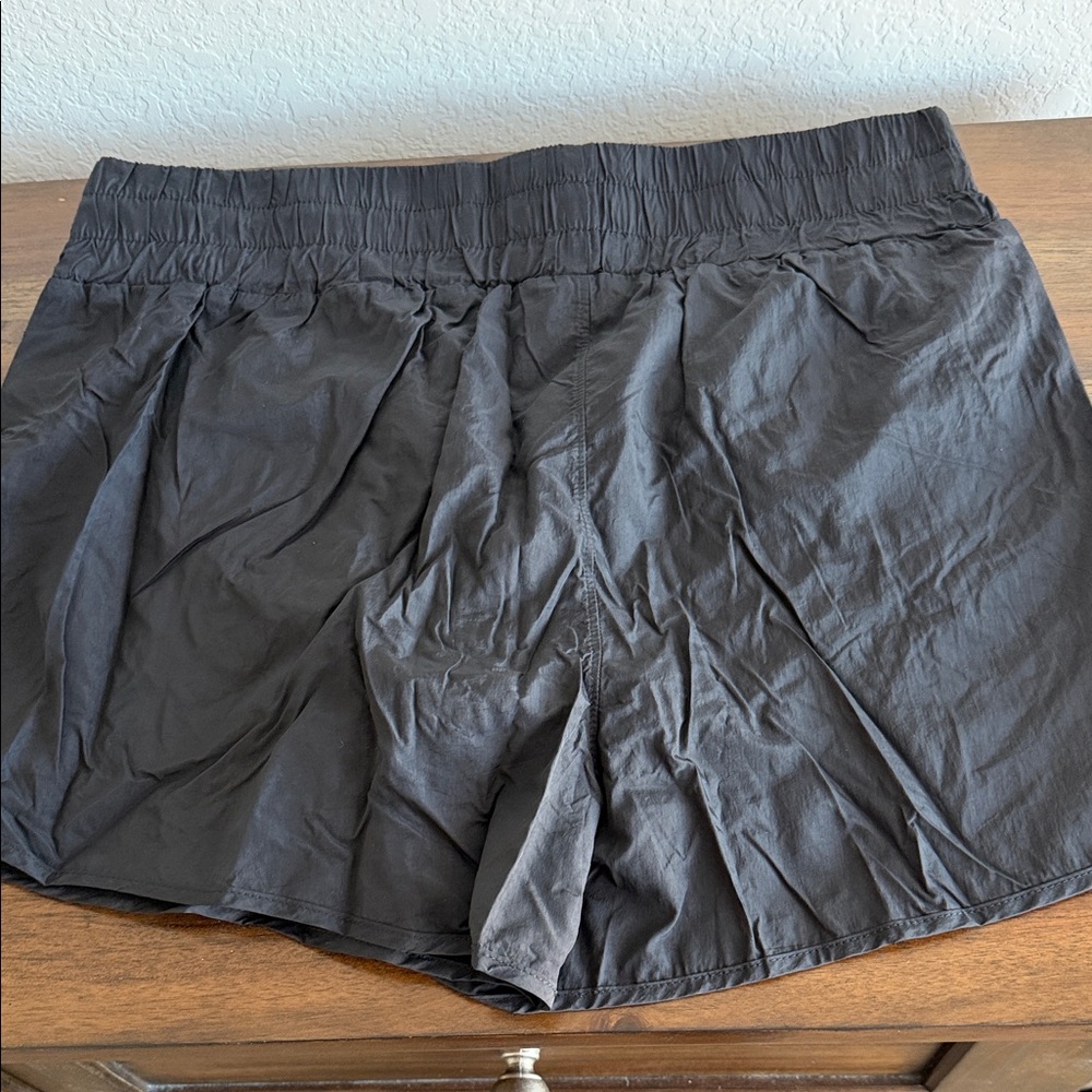 Women’s Black Athletic Elastic-Waist Running Shorts